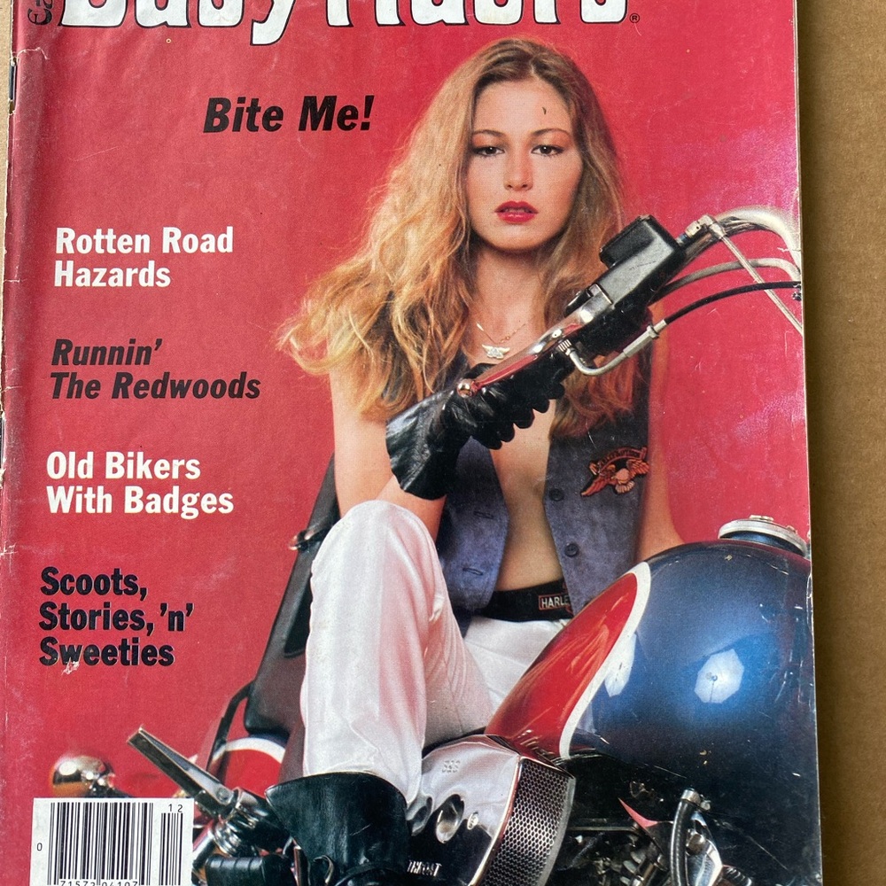 Vintage Easy Rider Chopper Magazine December 1982 intact David Mann Centerfold